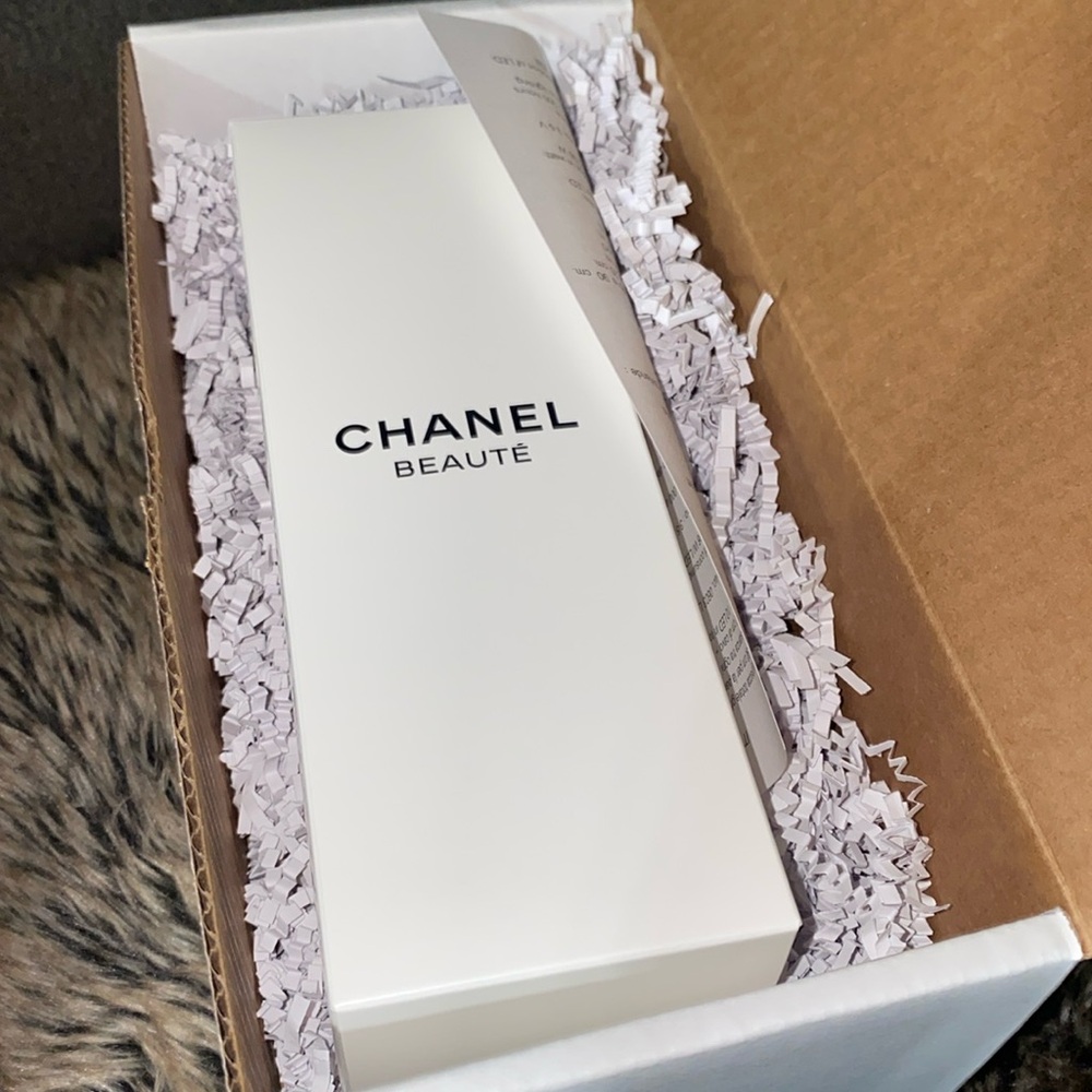 Chanel paper lights